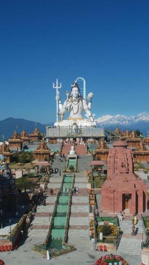 दुनिया का एकमात्र शिव मंदिर जहां अकेले निवास करते हैं भोलेनाथ !
