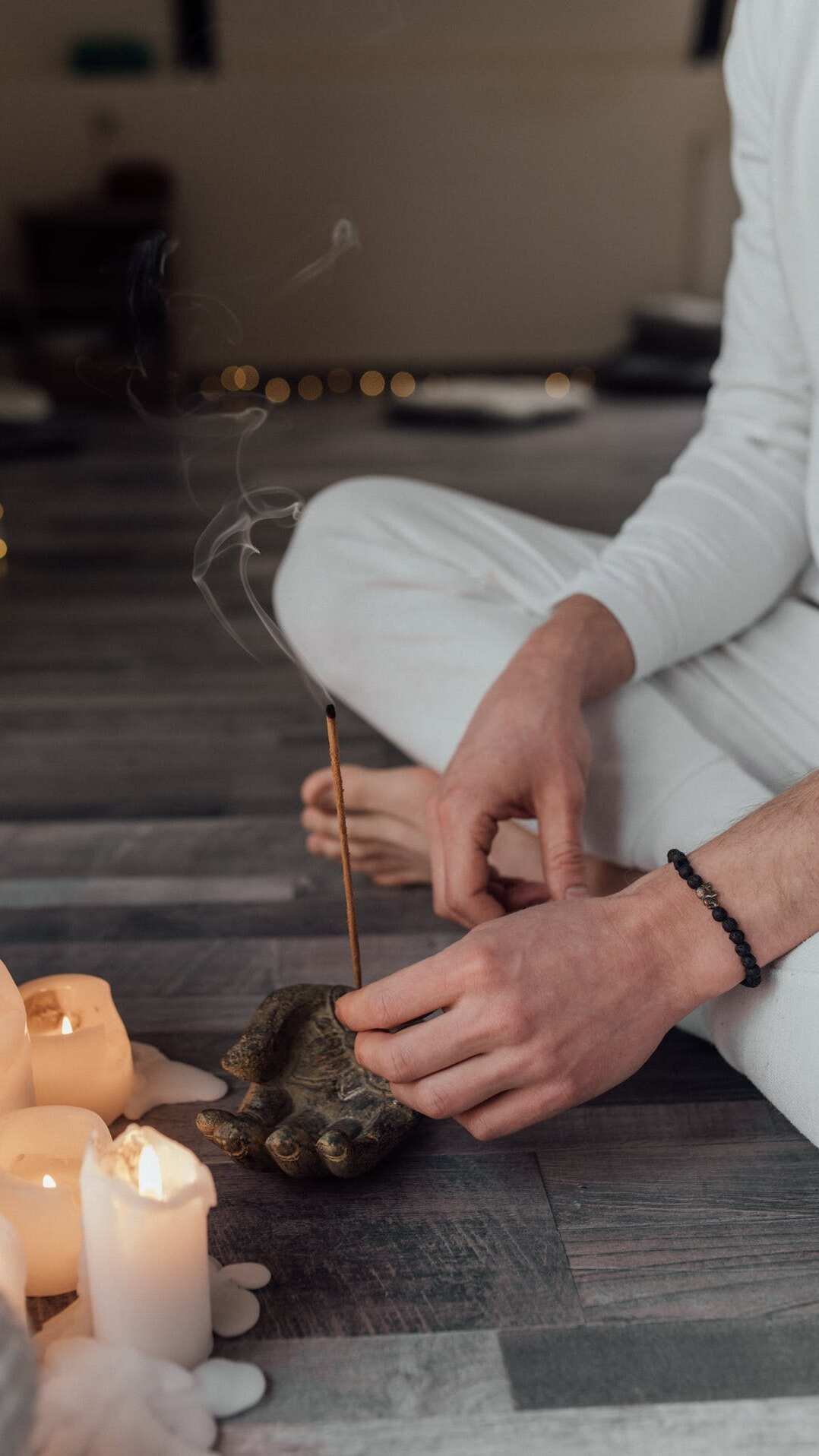 8 Ways to Detach Yourself From Material Possessions