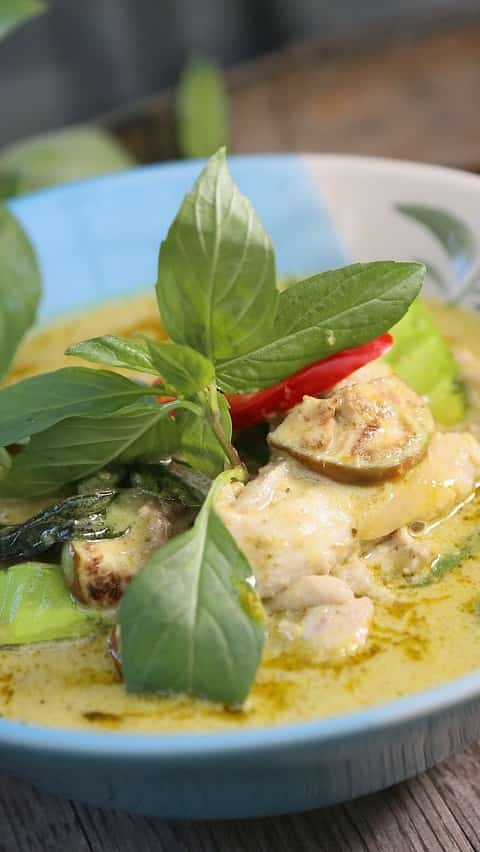 How to Make Authentic Thai Green Curry?