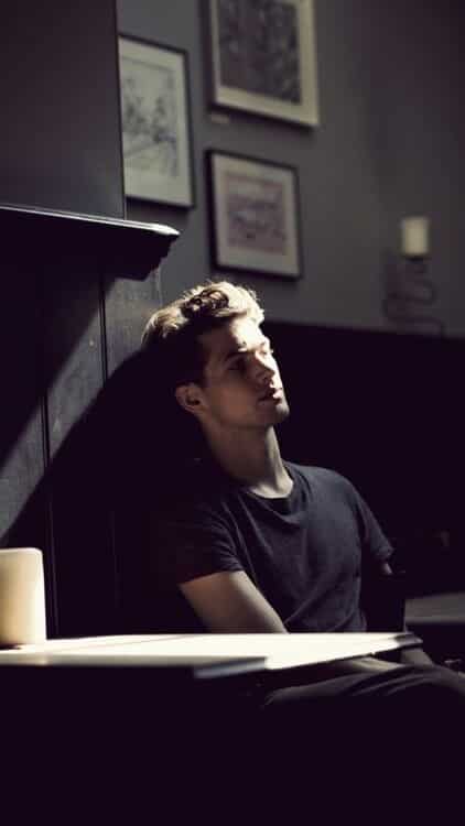 5 Poor Habits Linked to Low Self-Esteem