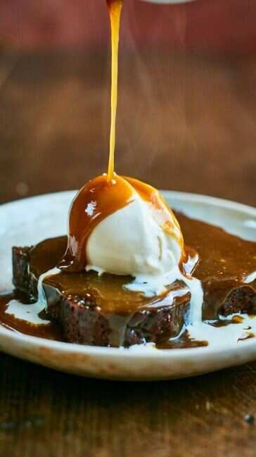 5 Simple Steps to Make Sticky Toffee Pudding
