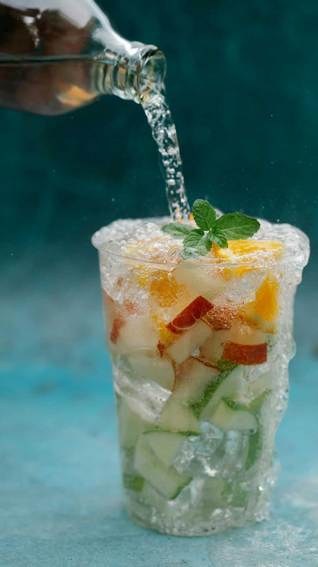 6 Benefits Of Drinking Mint Water Daily