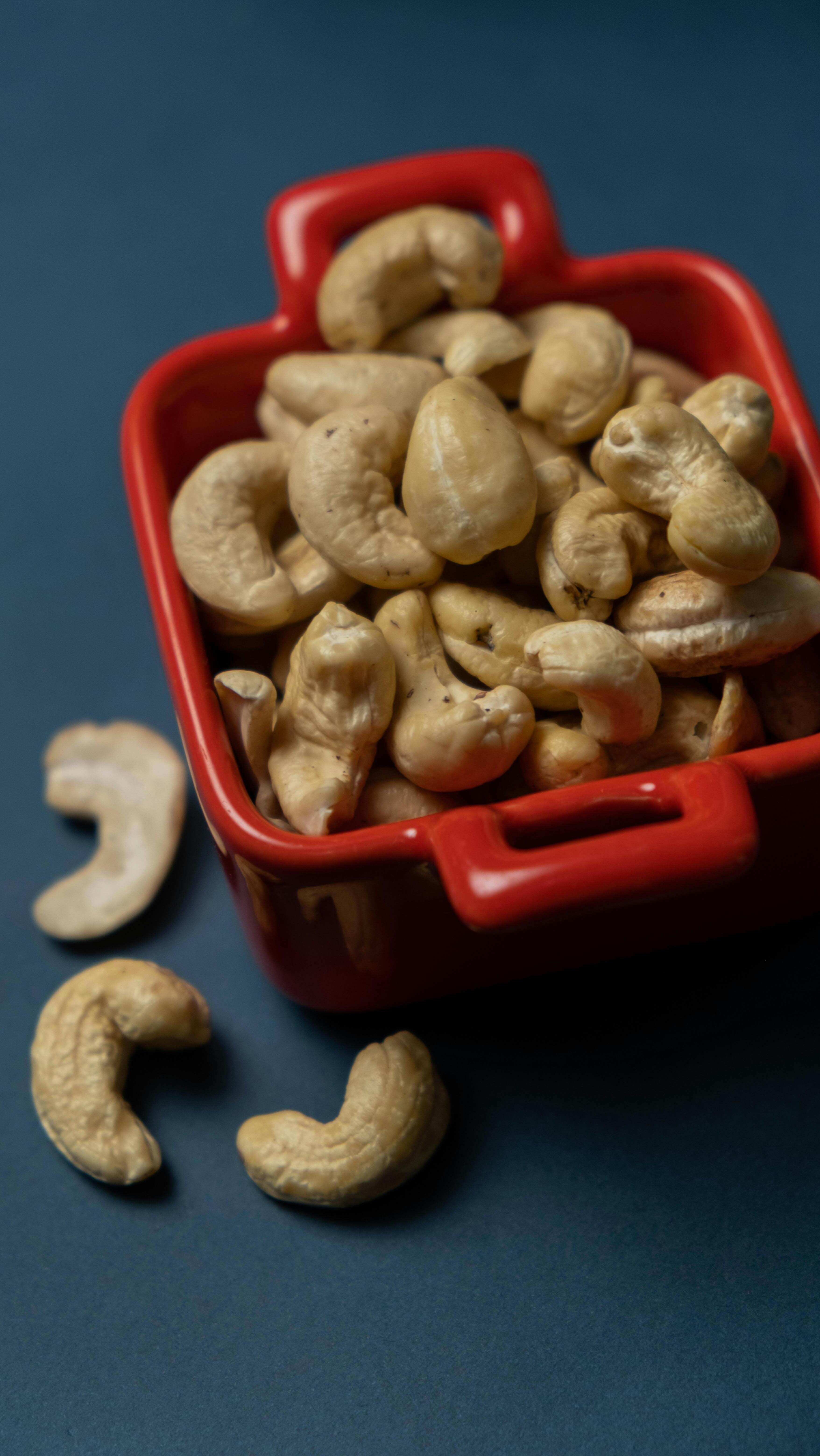 Can Eating 4 Cashews Daily Help in Losing Weight?