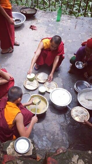 5 Habits of Buddhist Monks You Can Adopt For Peaceful Life