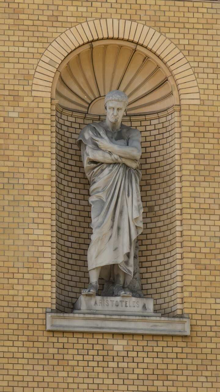 5 Best Quotes by Aristotle on Life