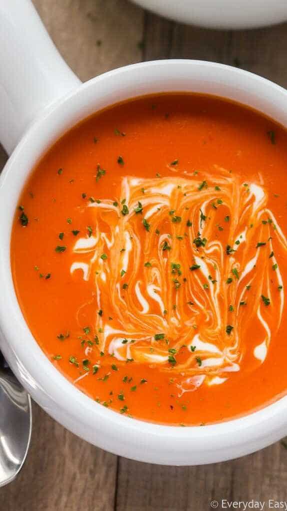 How To Make Tomato-Garlic Soup In 15 Minutes