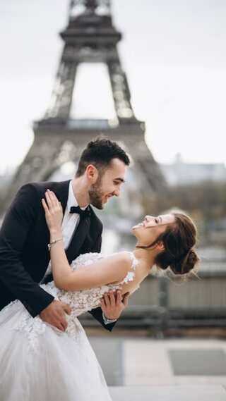 6 Romantic Proposal Destinations Around the World 
