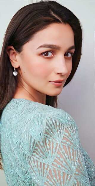 Ice Water Facial: A Celebrity Beauty Secret