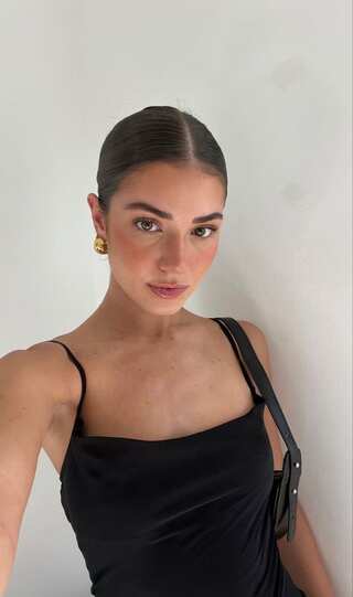 7 Ways to Lighten Dark Lips