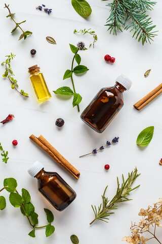  Essential Oil that Relieve Menstrual Cramp