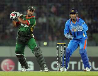 Most Overs Bowled By Spinners In A World Cup Match