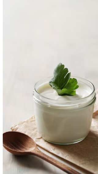  6 Benefits of Applying Curd on Face 