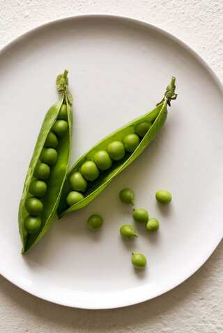 6 Reasons To Eat Green Peas In Winter
