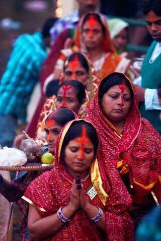 Chhath Pooja 2023: 5 Colours Considered Auspicious to Wear
