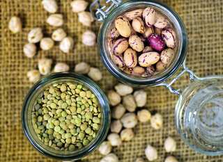 5 Dry Fruits Which Help In Controlling High Uric Acid Levels  