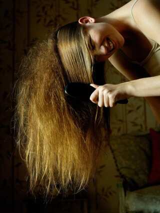 5 Home Remedies for Damaged Hair in Winter