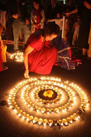 7 Foreign Countries that Celebrate Diwali like India