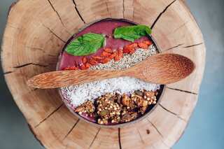 7 Superfoods Which Help Naturally Soothe Heartburn