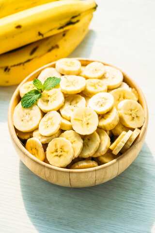 6 Foods That Cause Constipation in Winter

