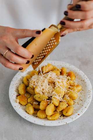 5 Health Benefits of Parmesan Cheese