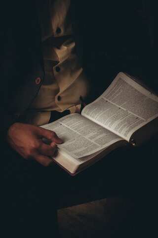 7 Tips to Develop Habit of Book Reading 