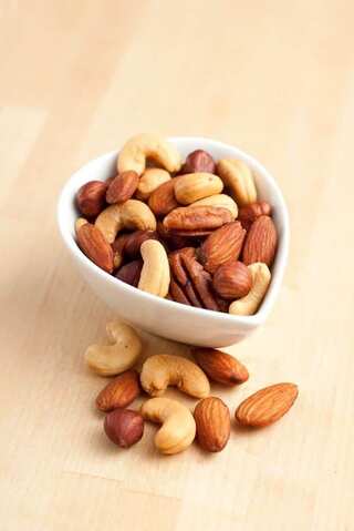 5 Winter Foods for Glowing Skin

