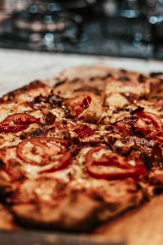 6 Ways to Make a Healthier Pizza
