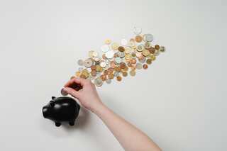 Financial Literacy: 5 Must-Read Books for Money Management Mastery 

