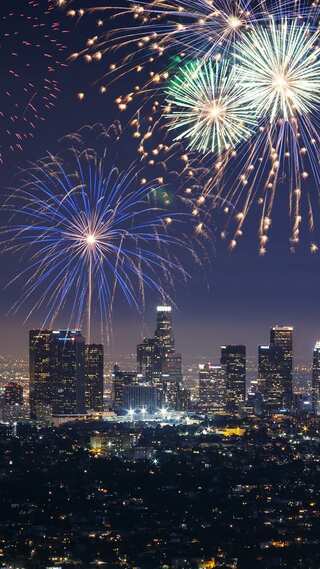 Which country rings in New Year first, and who welcomes it last
