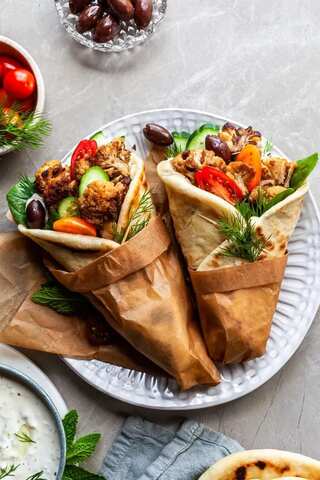 7  Foods On a Mediterranean Diet Platter
