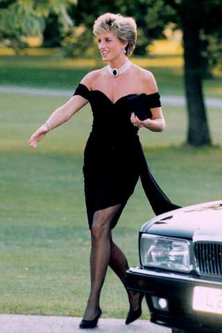 7 Times Princess Diana Broke Royal Protocol For Good 