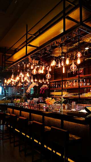 10 Top Bars in Asia