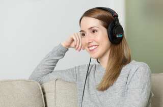 8 Podcasts You Should Listen for Self-Improvement