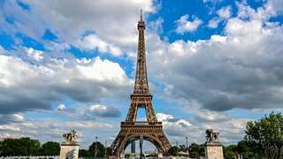 Bad Tourist Behaviour: Bizarre Things Vacationers Did  