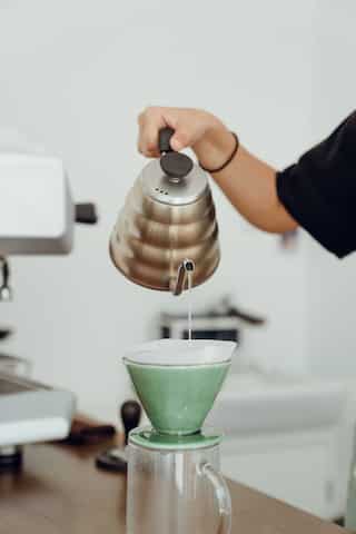 6 Health Benefits of Drinking Warm Water in Morning