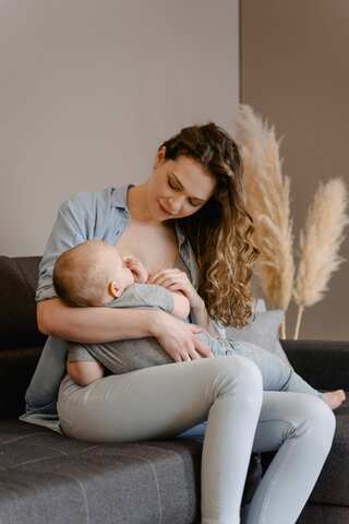 7 Natural Foods to Increase Breast Milk Production