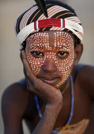7 Unique Tribal Customs From Around The World