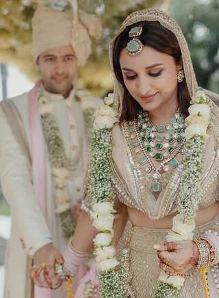 Mr and Mrs! Inside pictures of Parineeti and Raghav's dreamy wedding
