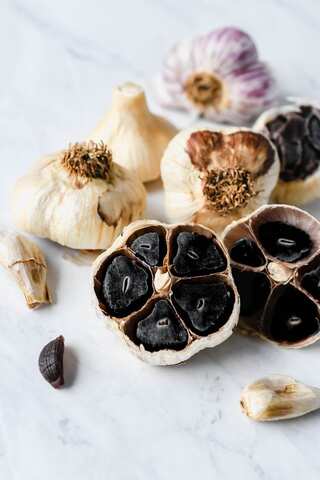6 Amazing Health Benefits of Black Garlic