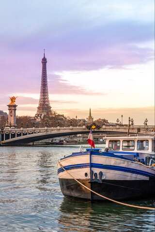 Famous Bridges to See in Paris
