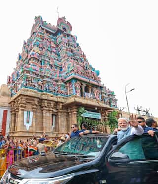 PM Modi Takes Holy Dip in Rameswaram Ahead of Consecration Ceremony in Ayodhya 