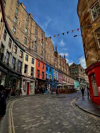  Beautiful Streets to View Around the Globe