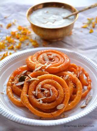 Different Varieties of Jalebi Consumed Across India 
