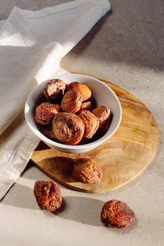 5 Health Benefits of Eating Dry Apricots
