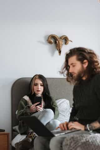 5 Signs of Roommate Syndrome in Relationships