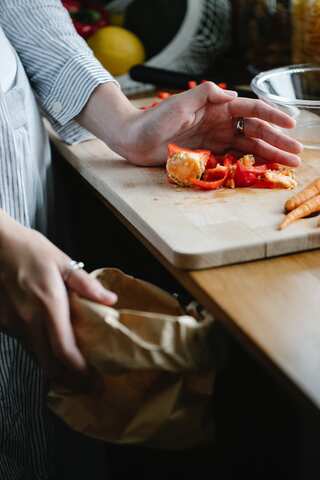 7 Ways To Reduce Food Wastage And Save Money