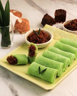 Top 6 Popular Street Foods in Bali 
