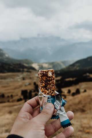 6 Tips to Eat Healthy While Travelling 