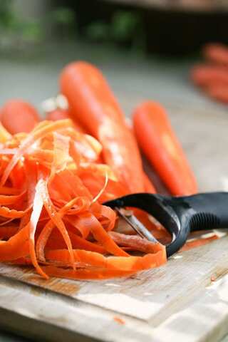 6 Nutrient-Rich and Edible Vegetable Peels
