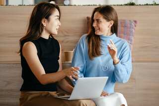 6 Telltale Signs Someone is Lying to You